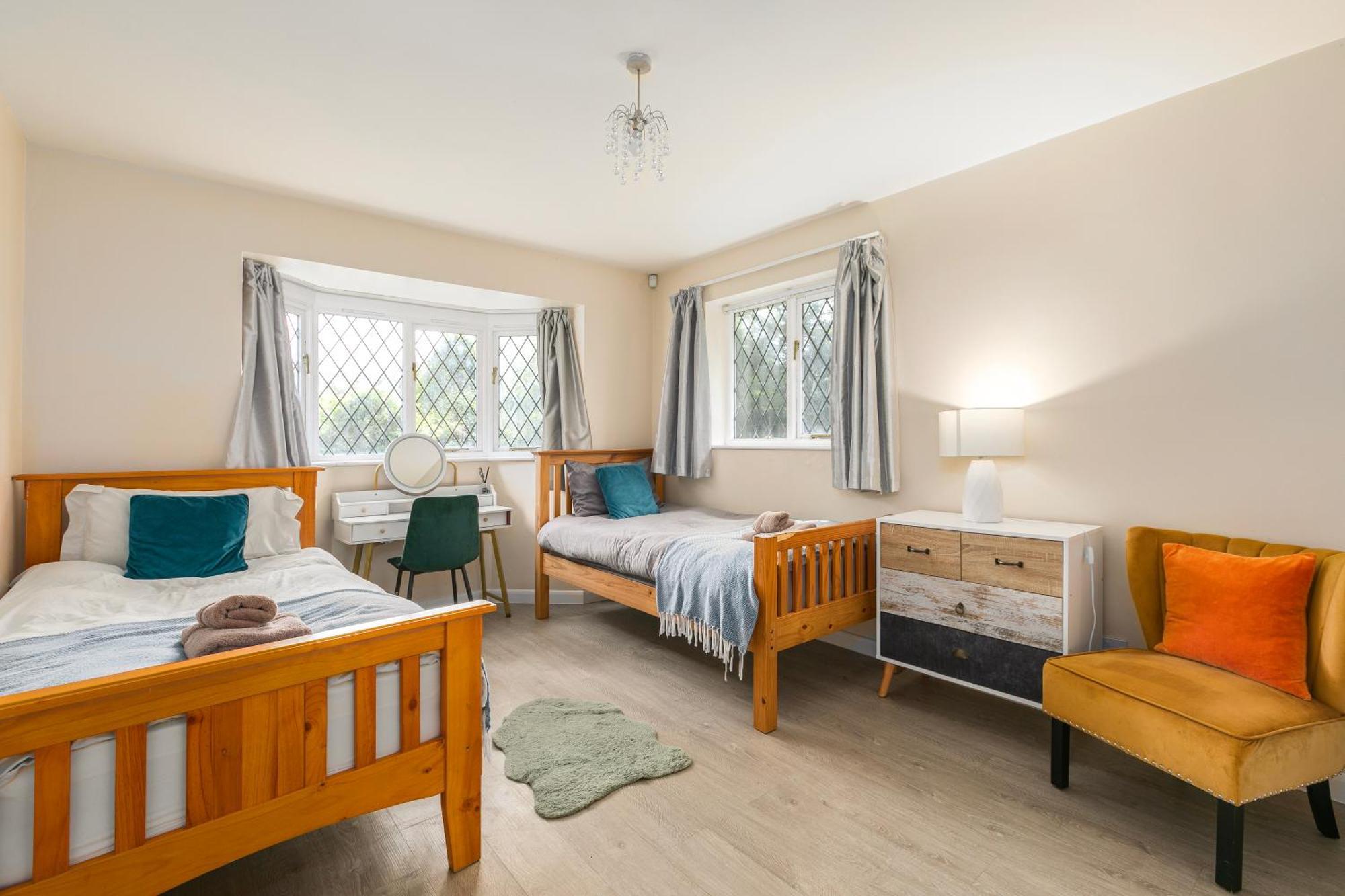 Rural Lodge Stay In Windsor! Hot Tub! Sleeps 20 براي المظهر الخارجي الصورة