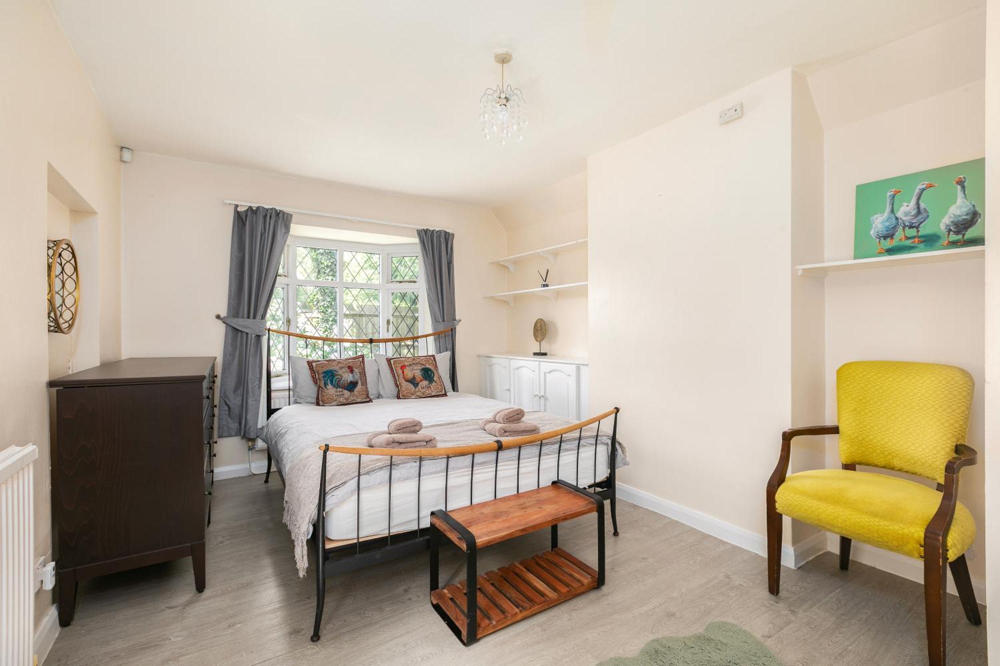 Rural Lodge Stay In Windsor! Hot Tub! Sleeps 20 براي المظهر الخارجي الصورة