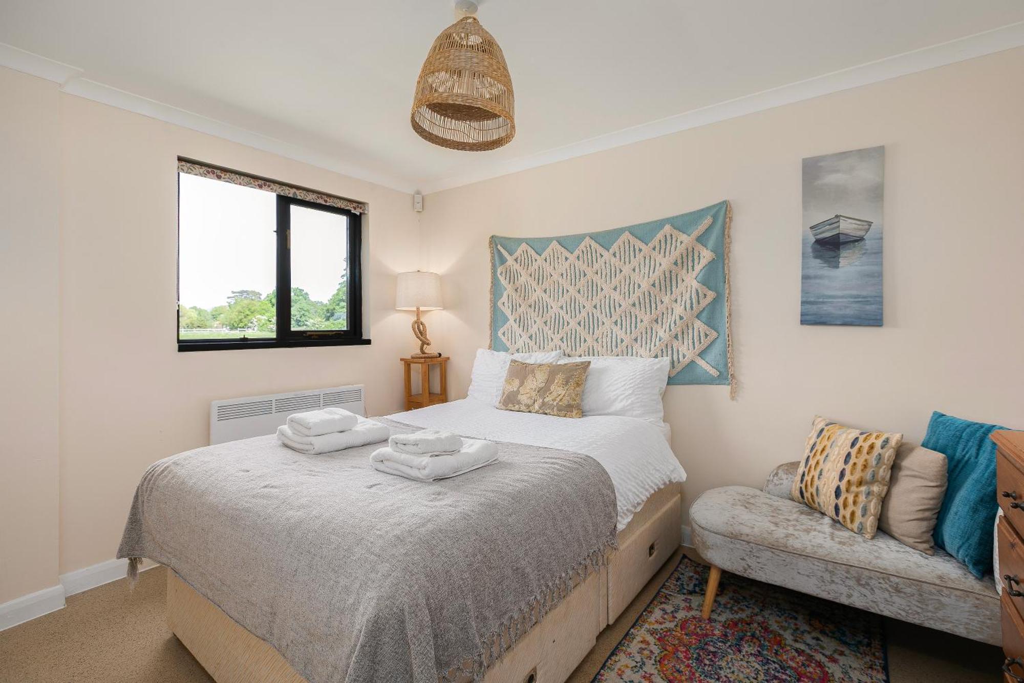 Rural Lodge Stay In Windsor! Hot Tub! Sleeps 20 براي المظهر الخارجي الصورة